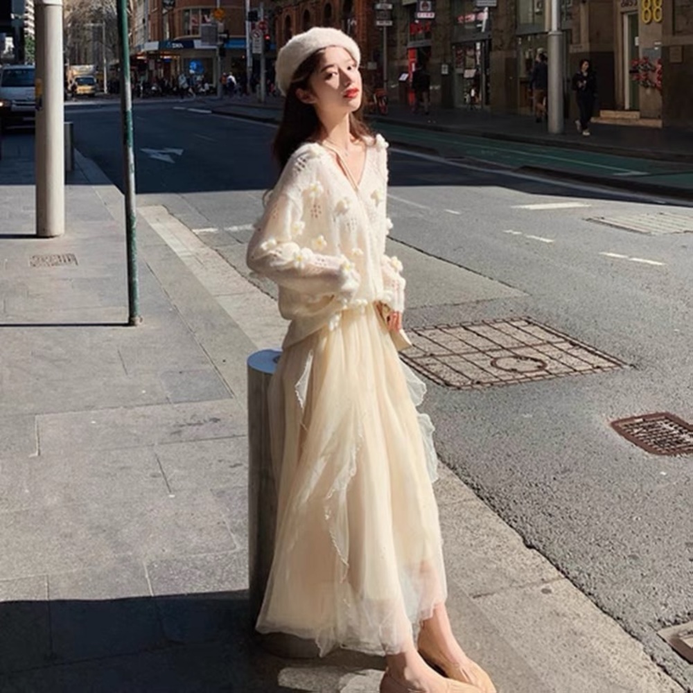Half MIDI Veil Skirts
